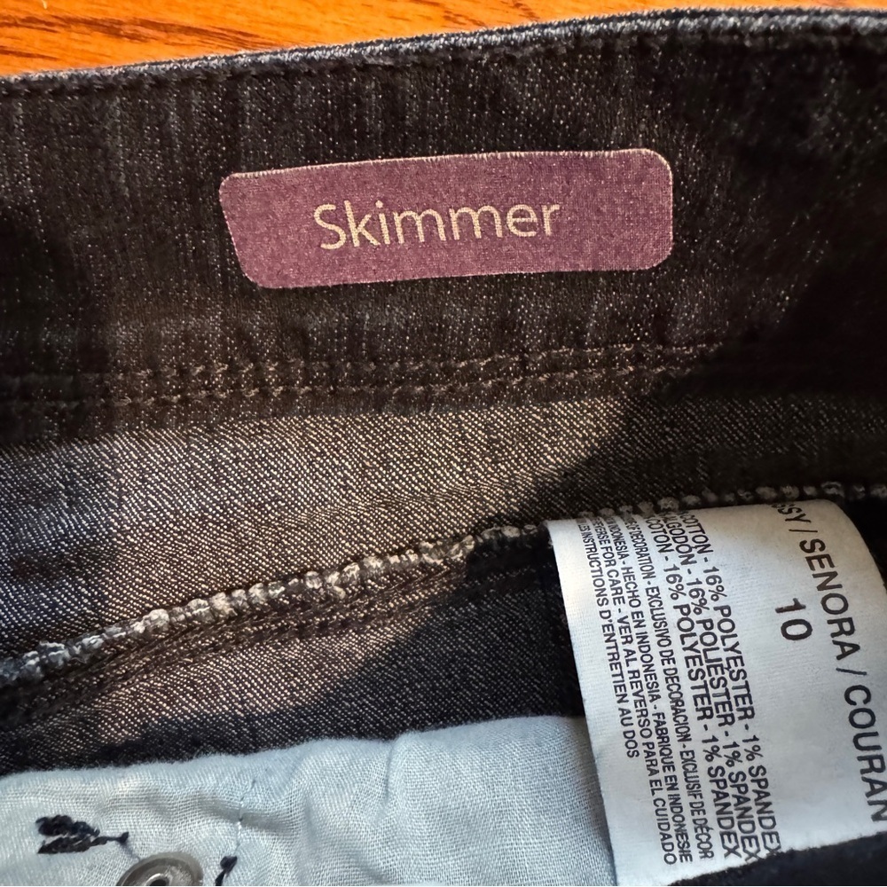 Gloria Vanderbilt Skimmer Jeans Shorts size 10 - Picture 3 of 4